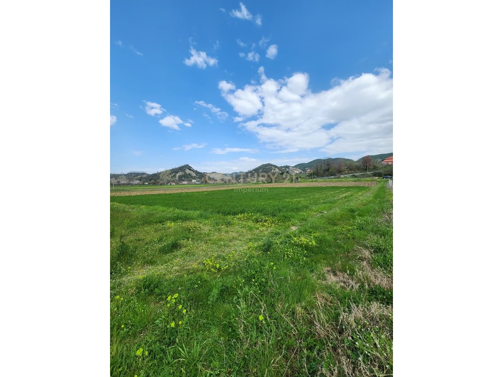 Land for Sale by the road in Maknor Peze Helmes of Tirana - €337,500 | 3750 m²