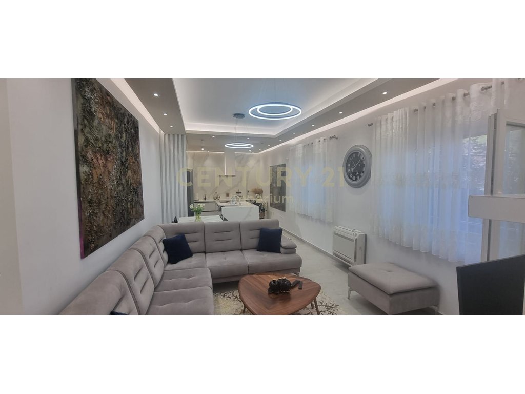2-Story Villa for Sale in Yrshek!