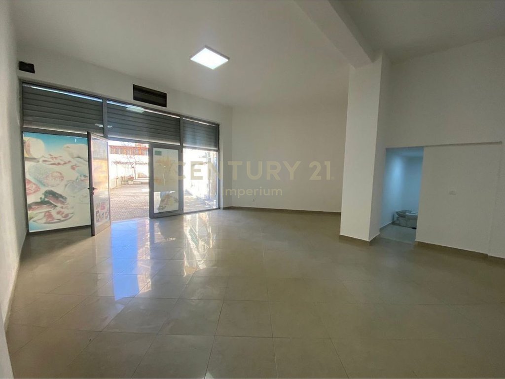 Commercial Ambient for Sale in Astir!