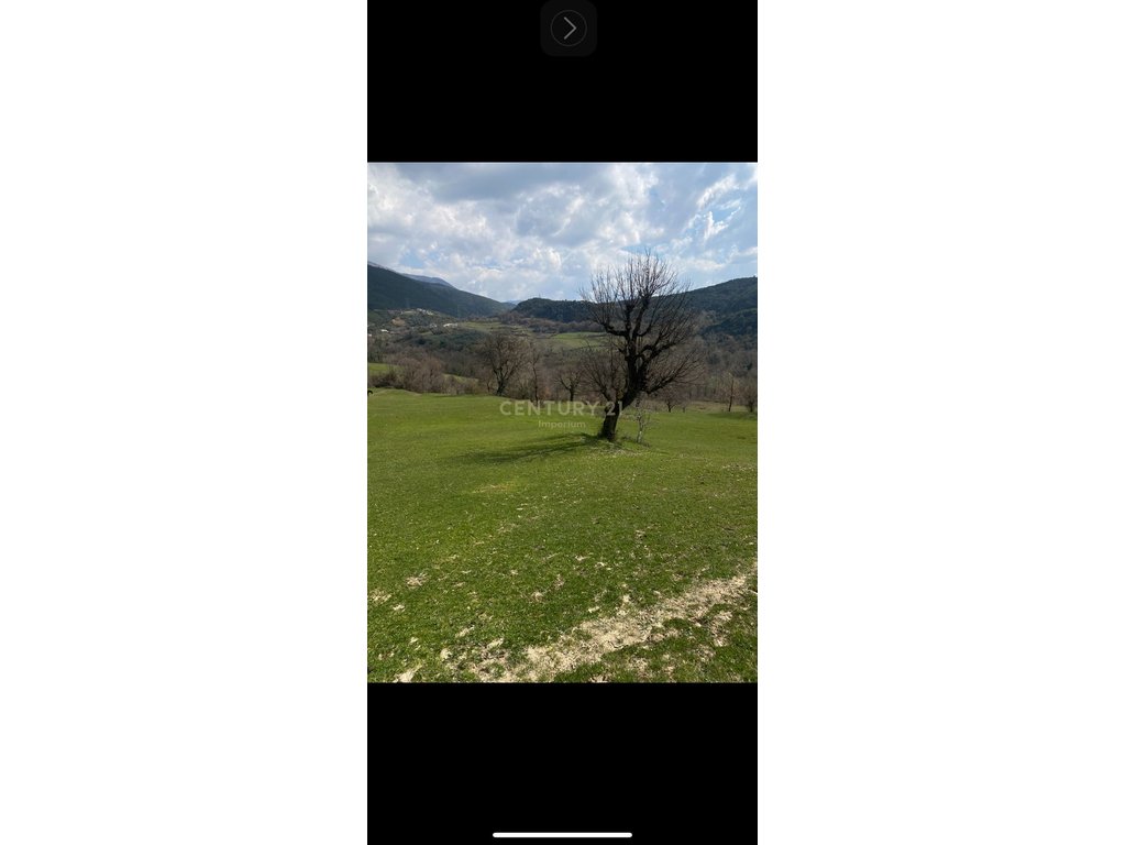 Land for sale in Tufinë – 10,475 m² with a strategic location