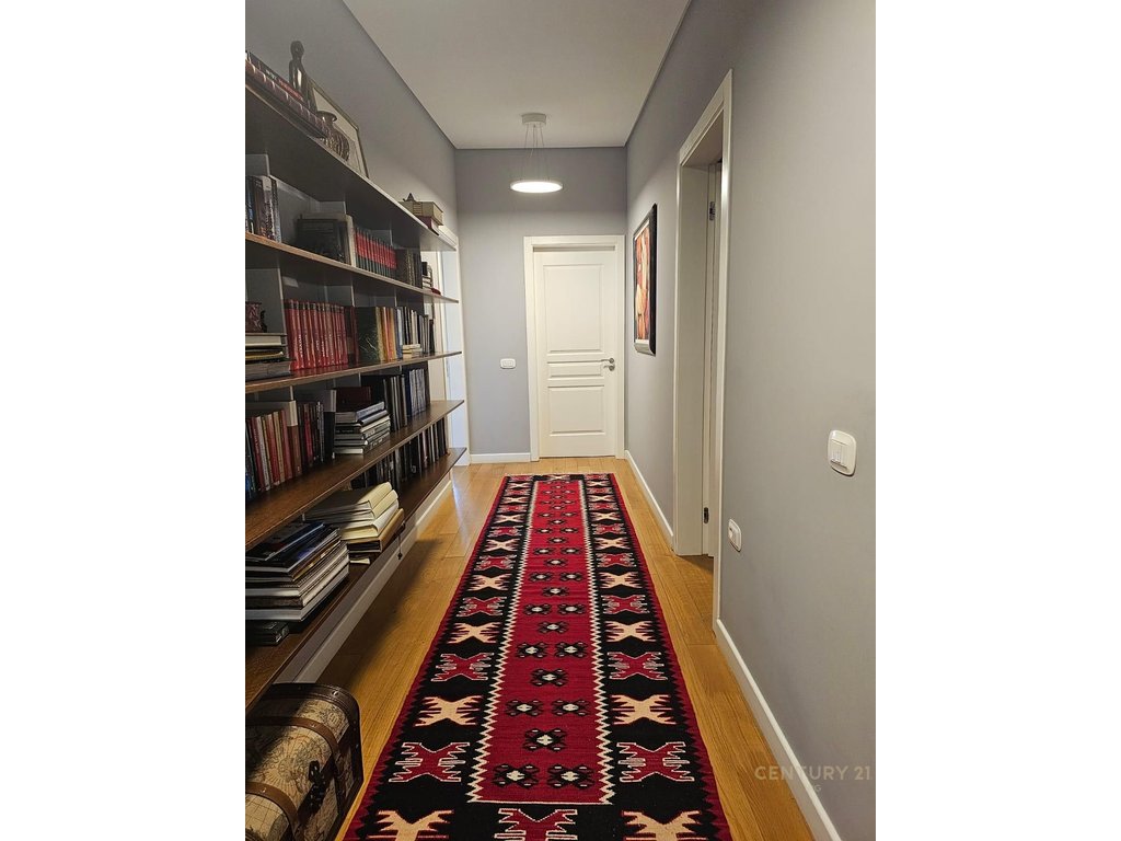 SUPER VILLA FOR SALE IN LUNDER!!