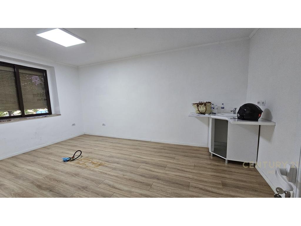 Premises for rent in a strategic area, ideal for business!