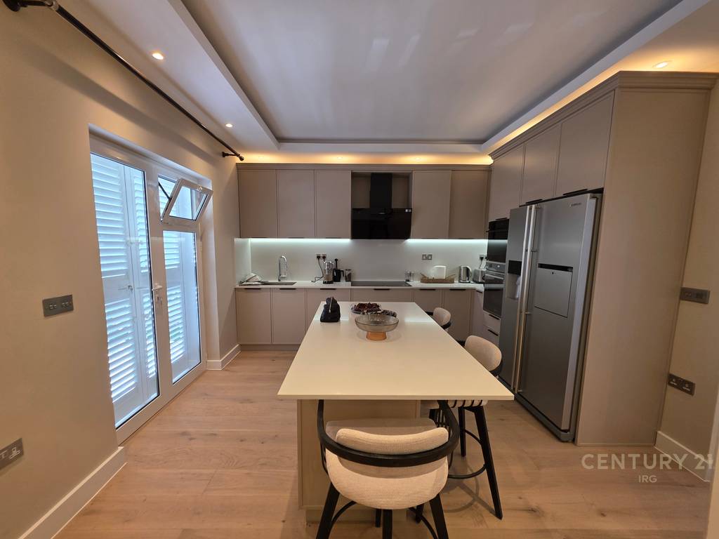Villa for Rent at the Dry Lake!