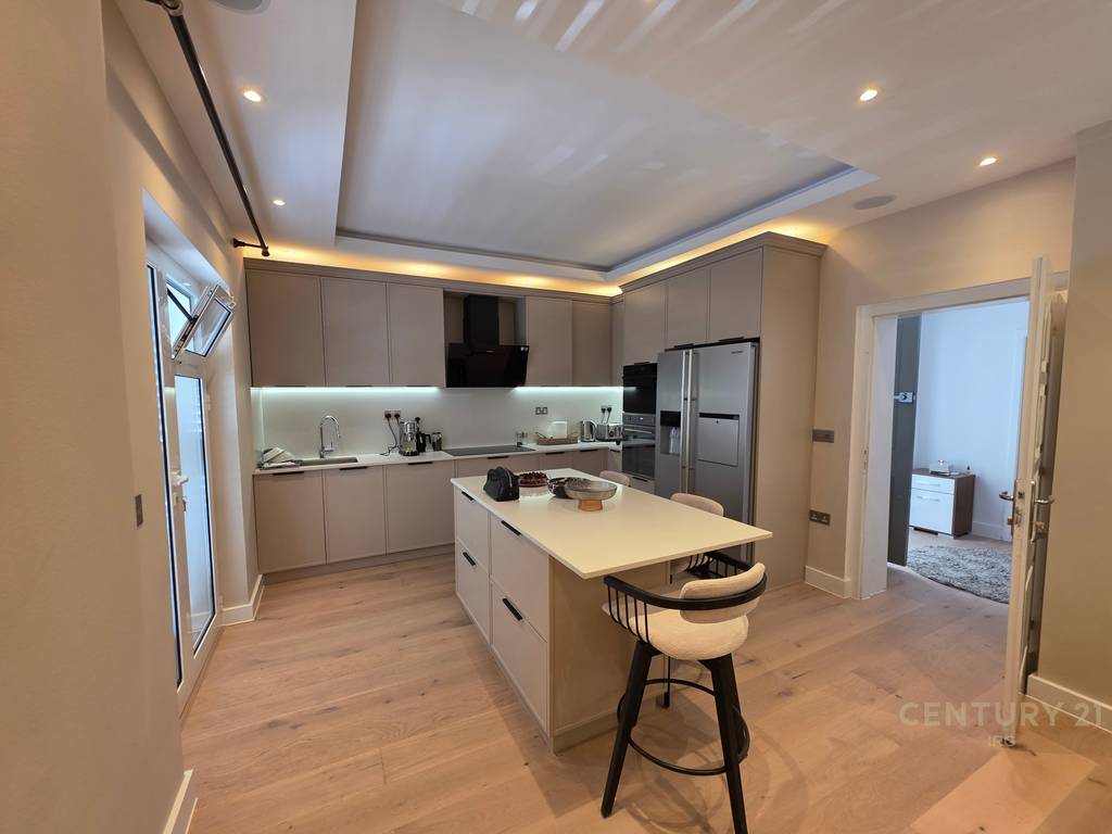 Villa for Rent at the Dry Lake!