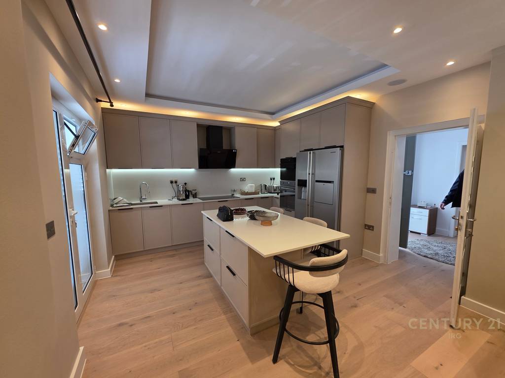 Villa for Rent at the Dry Lake!