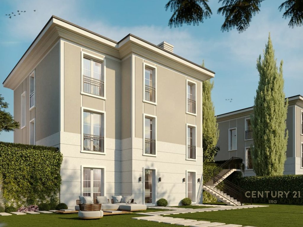 VILLA FOR SALE AT ROLLING HILLS