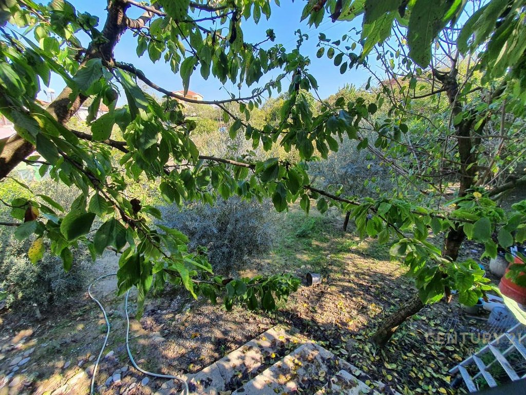 VILLA FOR SALE WITH YARD IN PEZE TE VOGEL!
