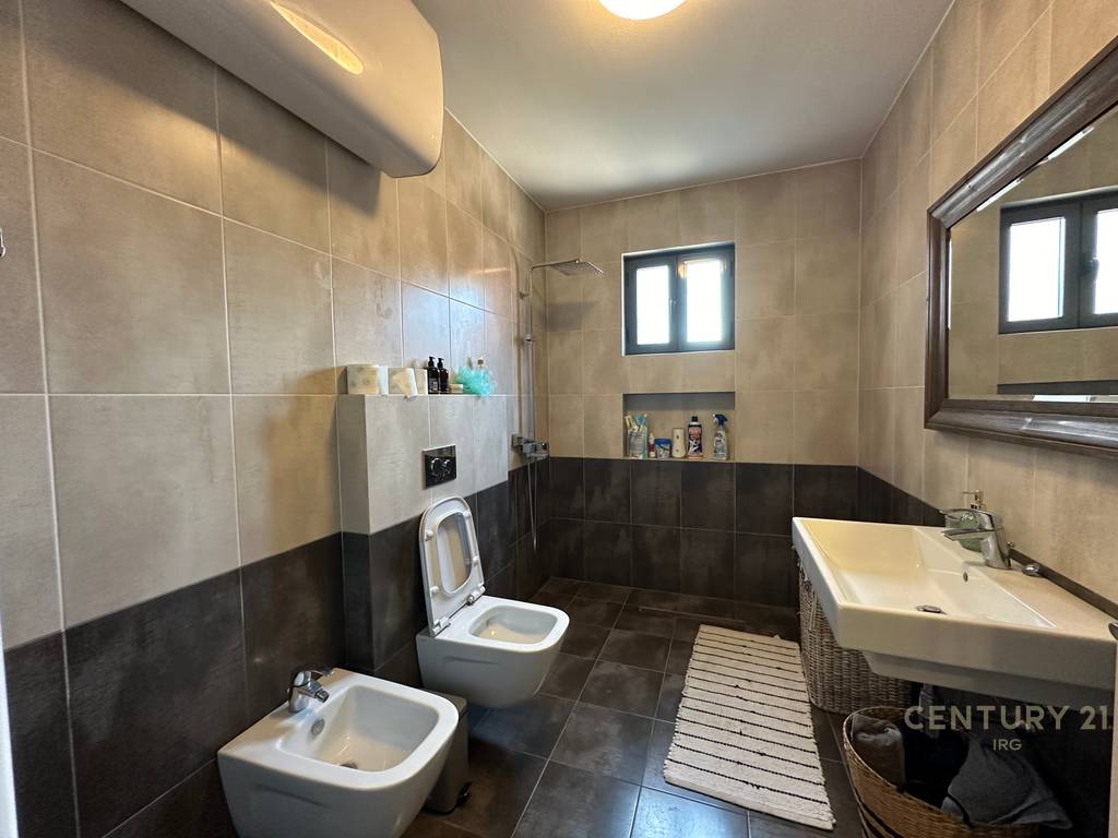 Apartment 2+1+2 near Air Albania Stadium!