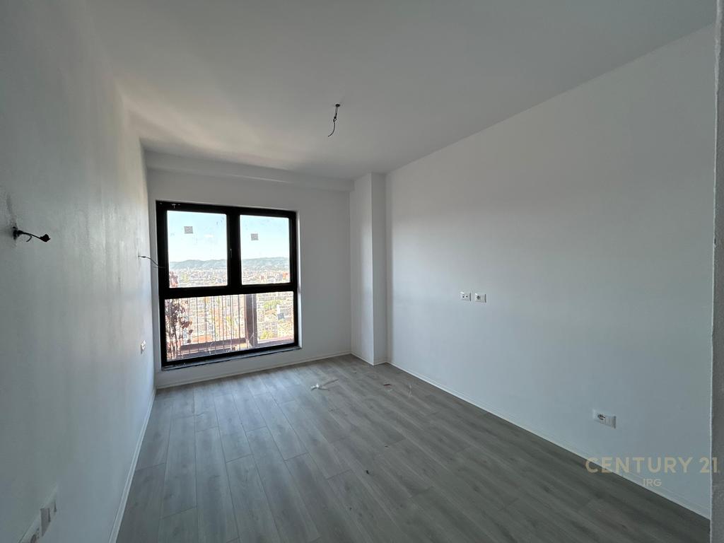 APARTMENT 2+1+2 IN TIRANA GARDEN BUILDING