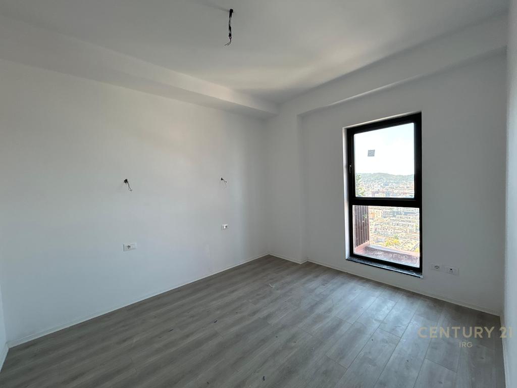 APARTMENT 2+1+2 IN TIRANA GARDEN BUILDING