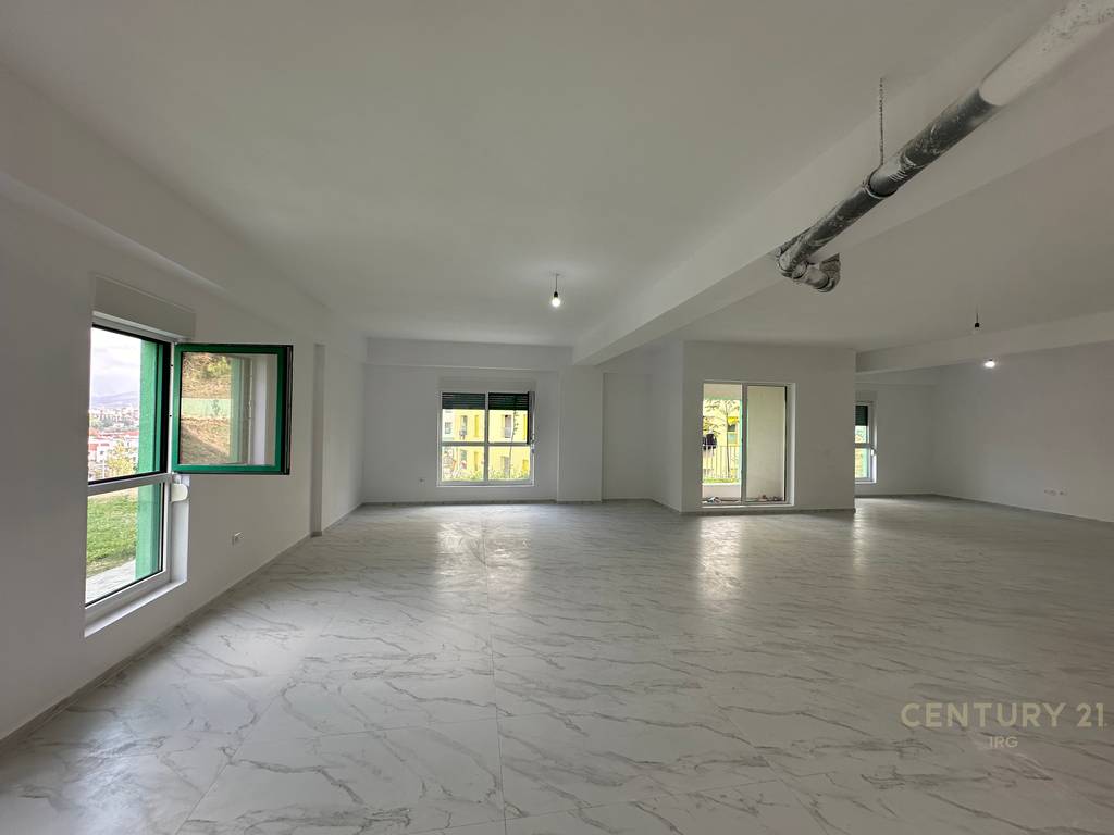 Commercial Space for Rent in Kaimi Residence!