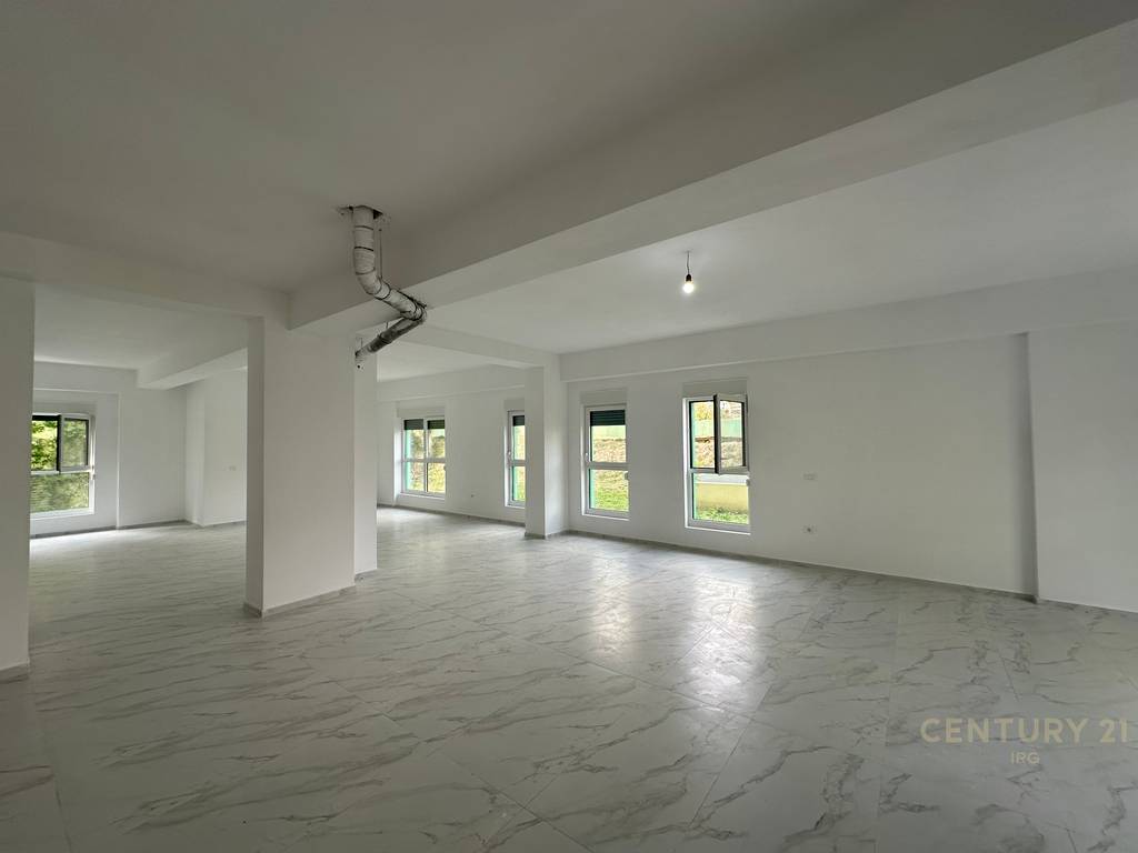 Commercial Space for Rent in Kaimi Residence!