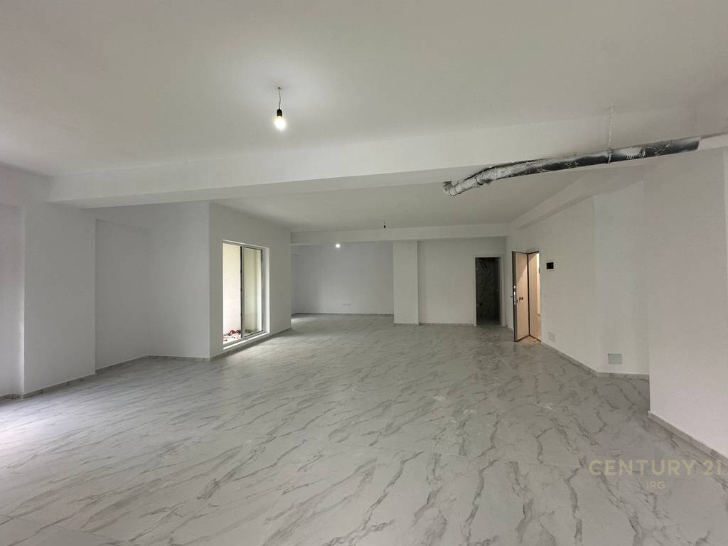 Commercial Space for Rent in Kaimi Residence!