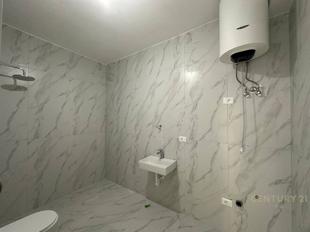 Commercial Space for Rent in Kaimi Residence!