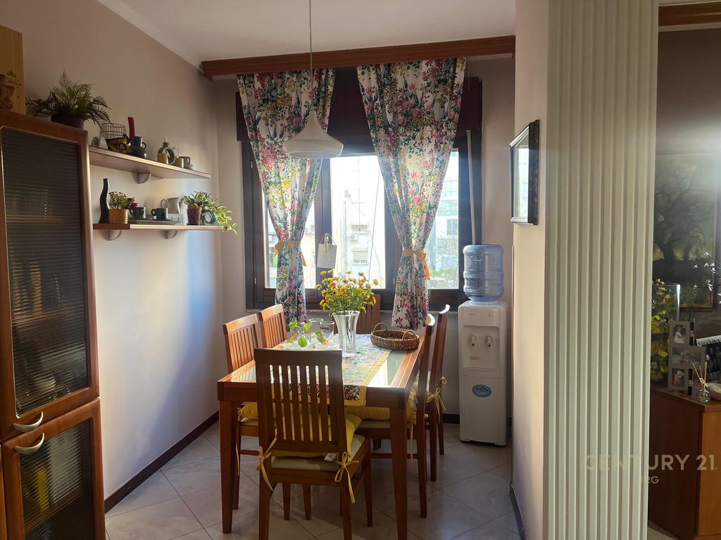 2+1+2 apartment for rent at the Municipality of Paris.