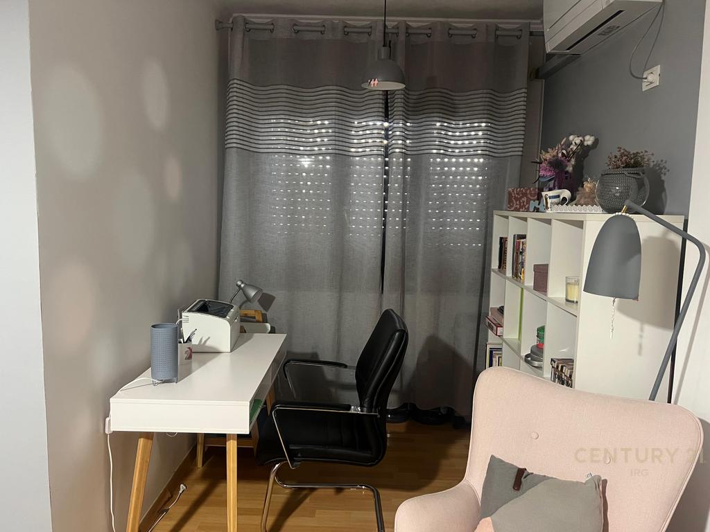 2+1+2 apartment for rent at the Municipality of Paris.