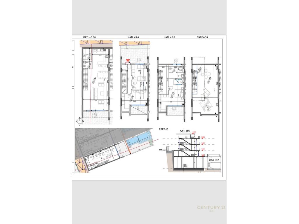 Triplex with a pool in Swan Lake Residence!
