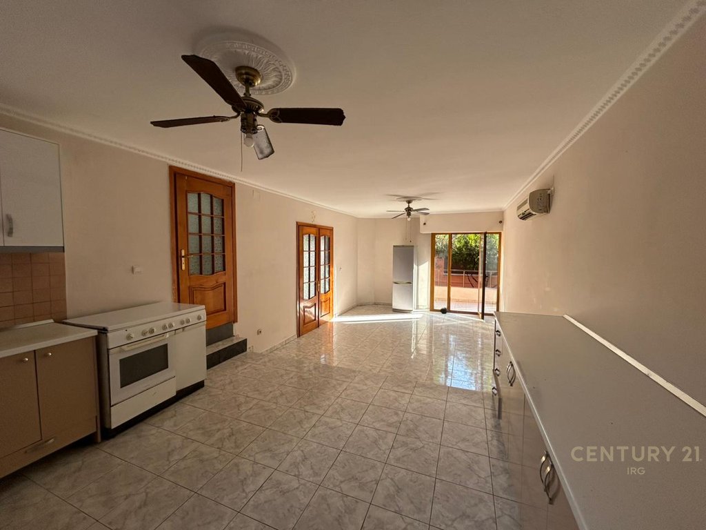 HOUSE FOR SALE IN THE PARIS MUNICIPALITY