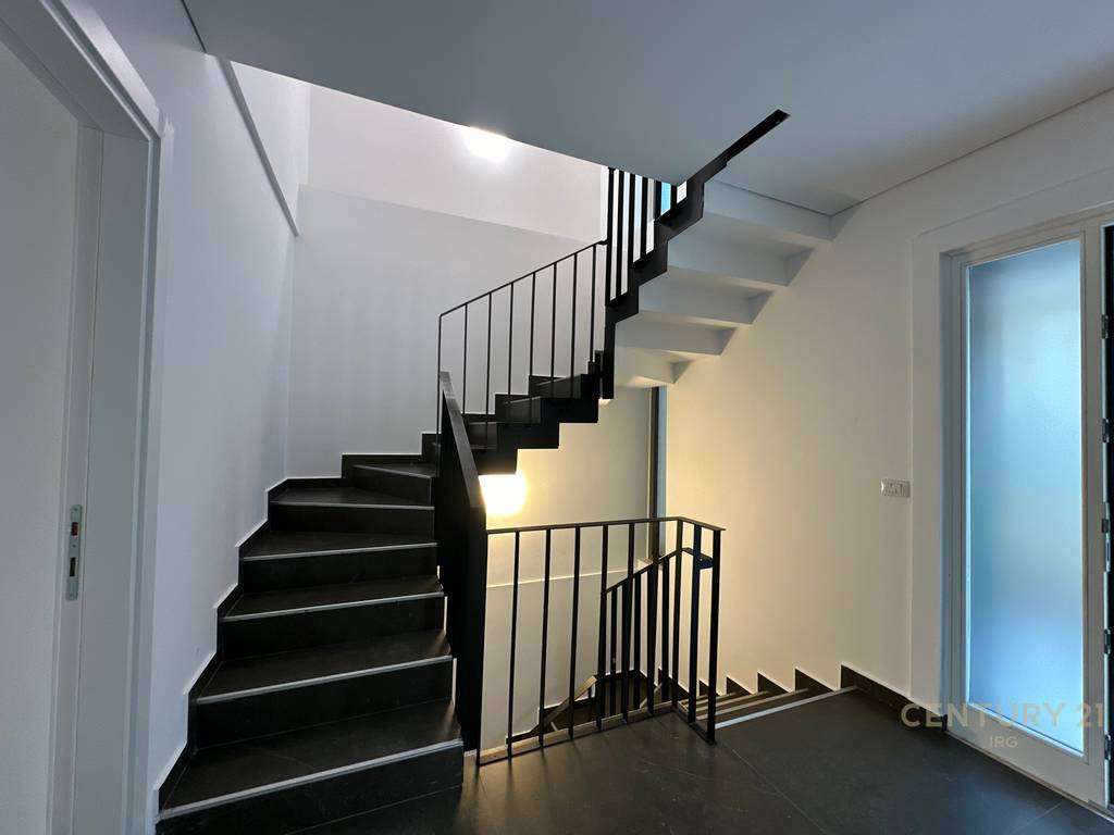 Villa in Olive Grove Residence!