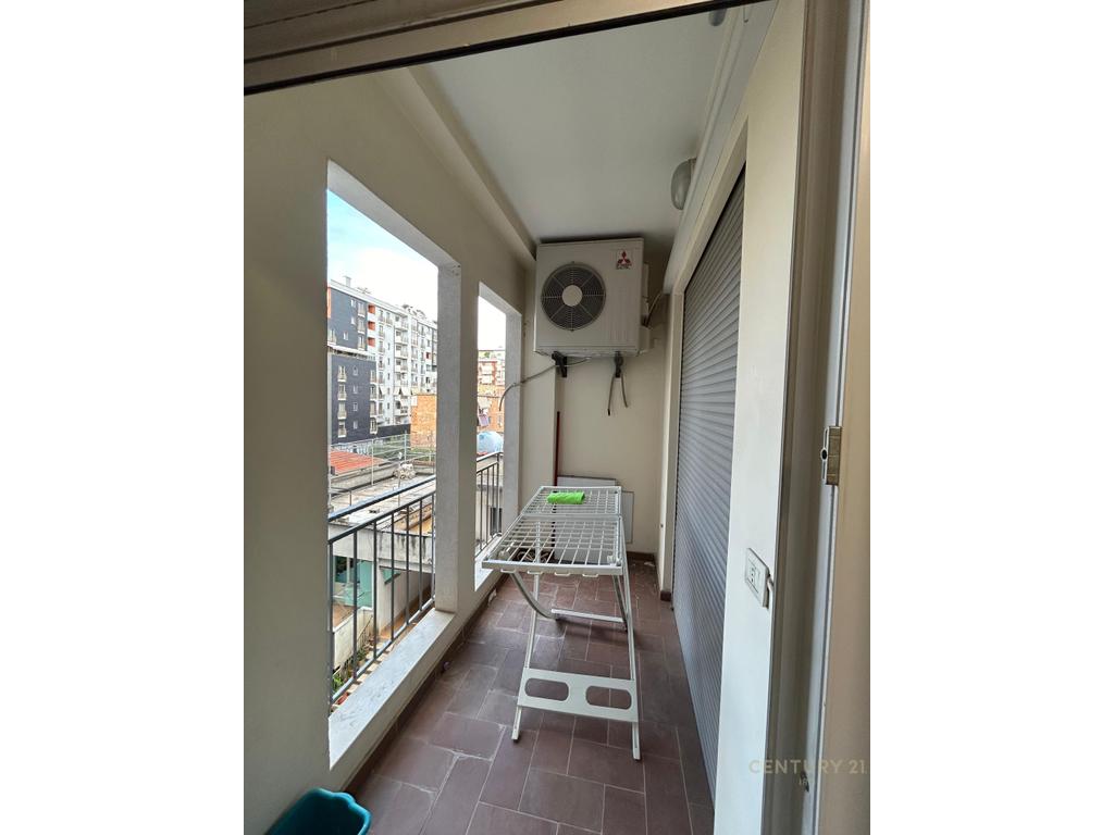 FOR RENT APARTMENT 3+2 WITH PARKING SPACE AT 21 DHJETORI.