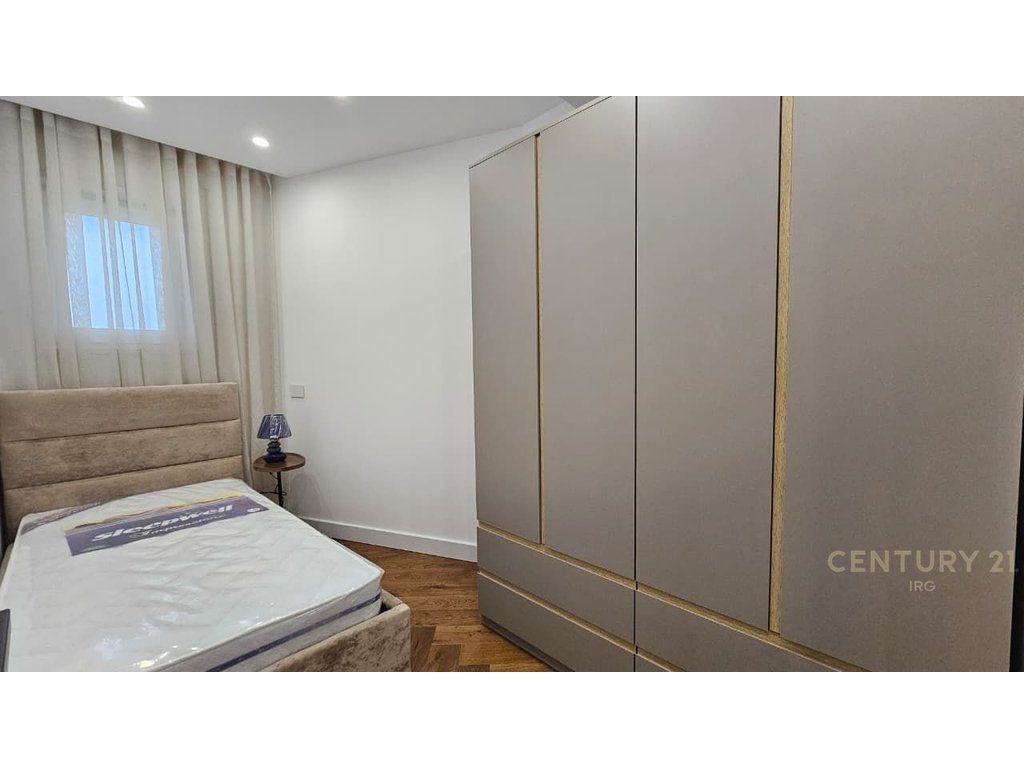 APARTMENT FOR RENT 2+1+2 IN THE CENTER.