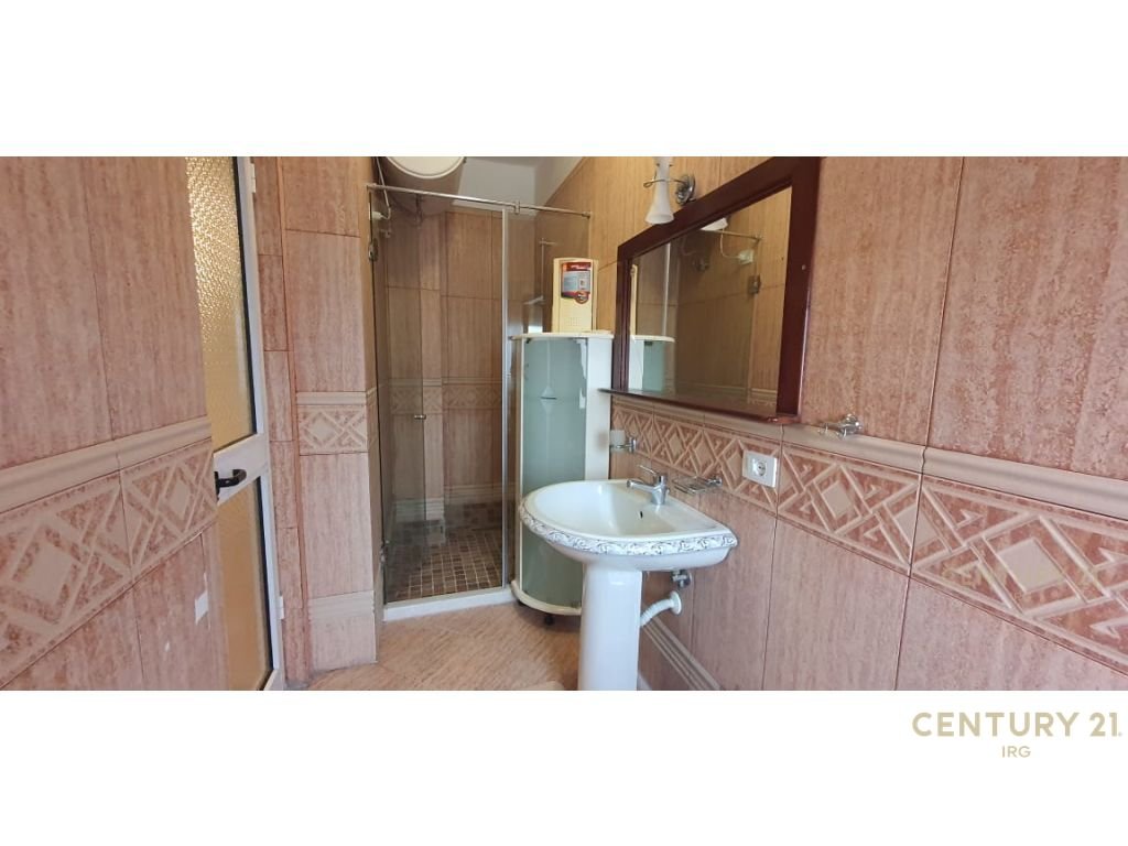 Apartament 3+1+2 ne Qender te Tiranes!