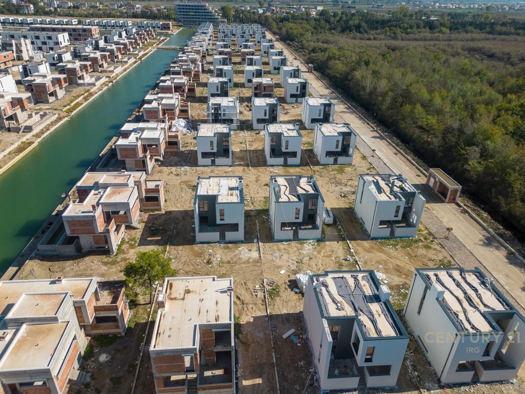 VILE TE TURQUOISE MARINA, GJIRI I LALZIT!