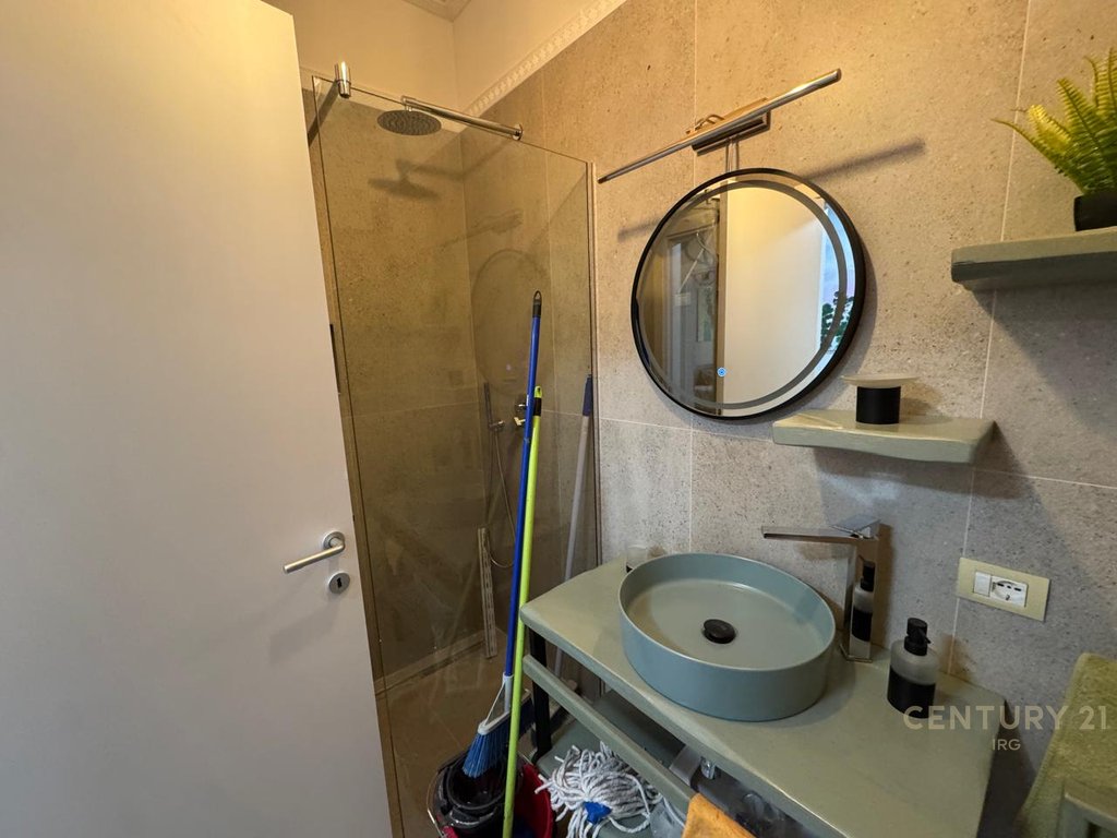 APARTMENT FOR RENT AT DRY LAKE!