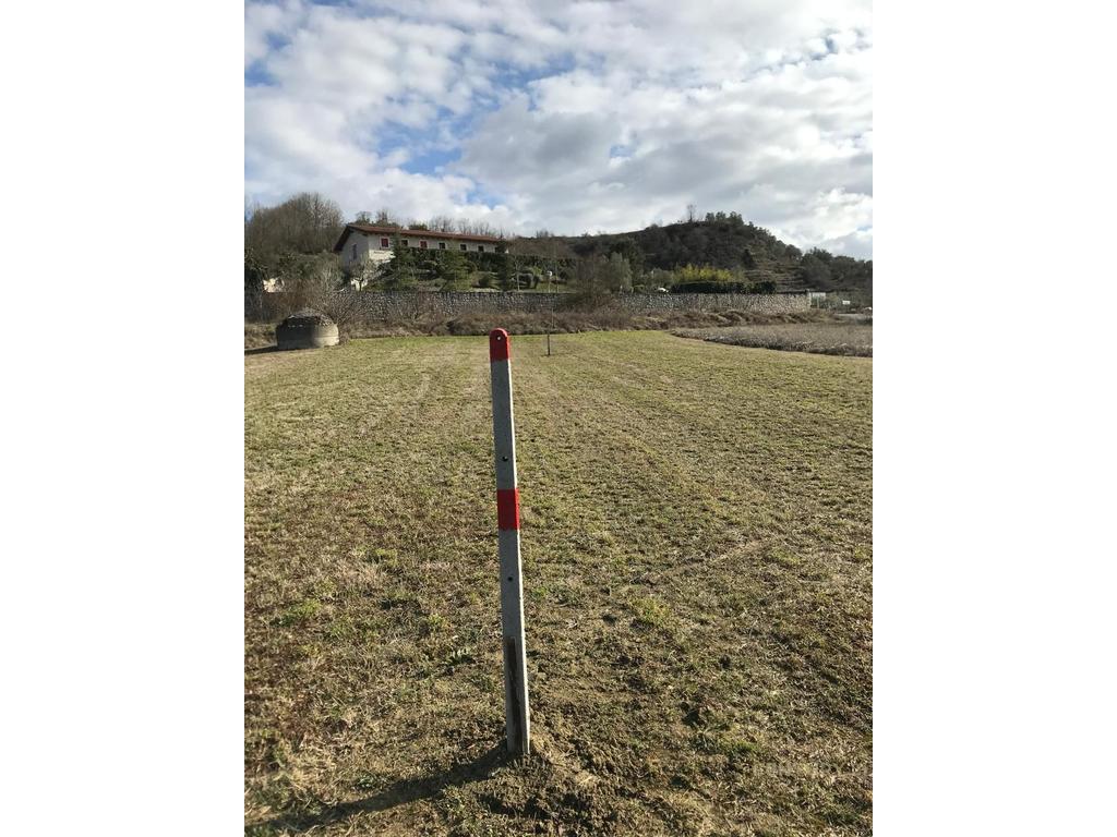 Token for sale in Peze !