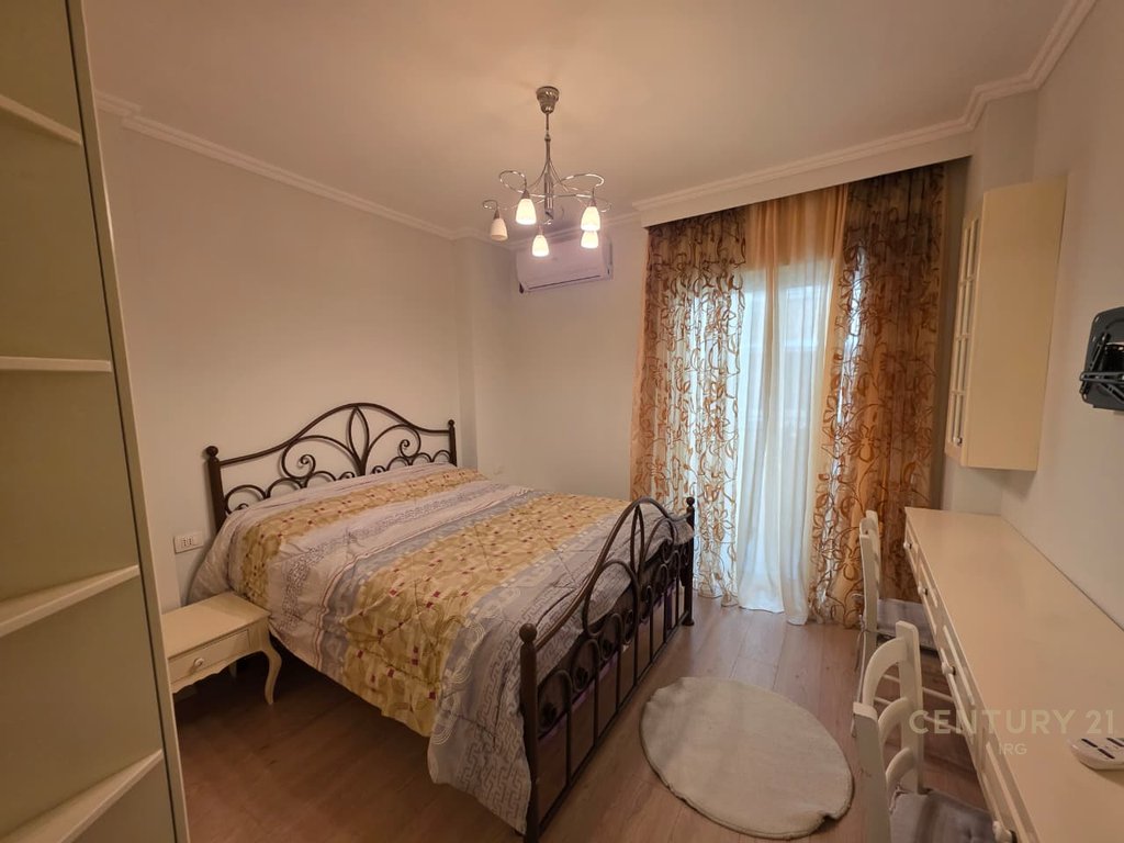 Apartment 3+1+2 at Eleonora Street 13. For Rent.
