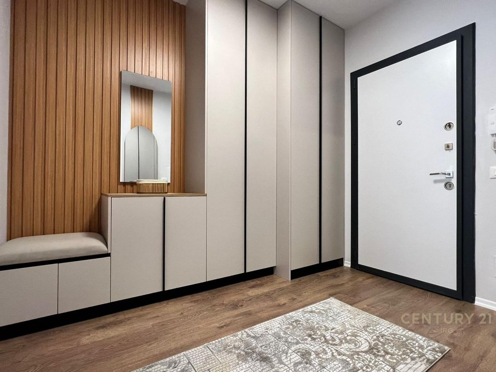 Apartment 1+1+parking space for rent at Bulevardi i Ri