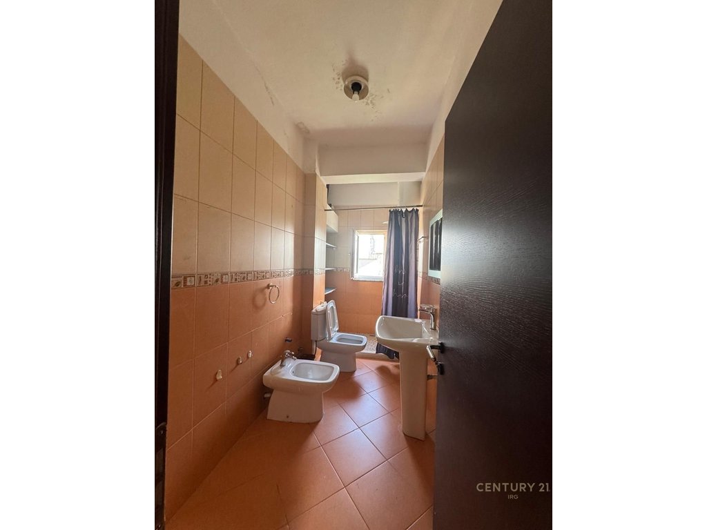 2+1 APARTMENT FOR RENT IN BLOK!