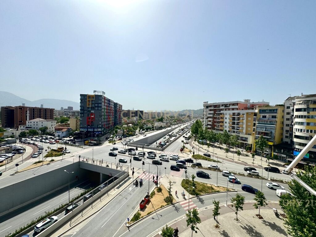 ASTIR, COMMERCIAL SPACE FOR SALE!