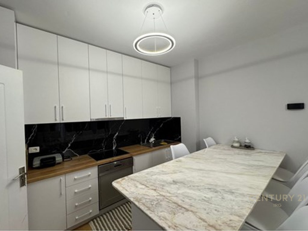 APARTMENT 2+1+2+PARKING SPACE FOR SALE, ASTIR