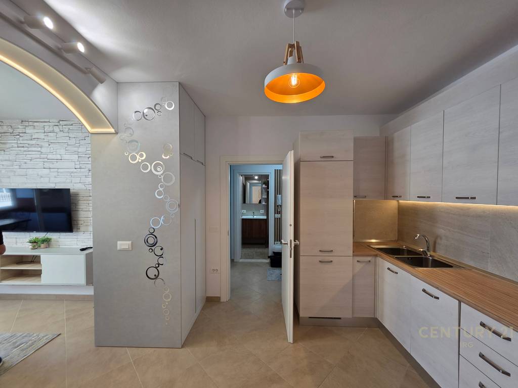 1+1 apartment for sale in the Cold Water area, Vlore 🌊