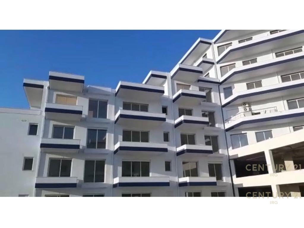 Apartment 2+1+2 for sale at Uji i Ftohte