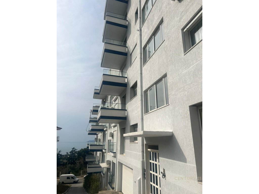 1+1 apartment for sale at Uji i Ftohte
