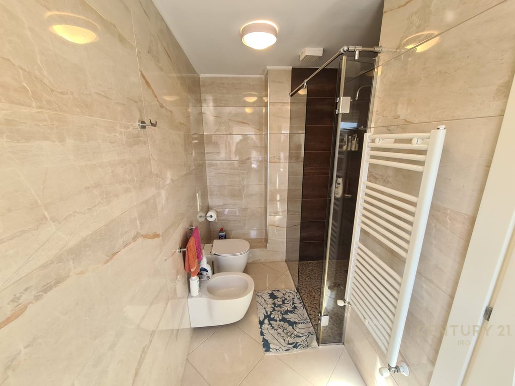 APARTMENT 2+1+2 ON KAVAJË STREET!