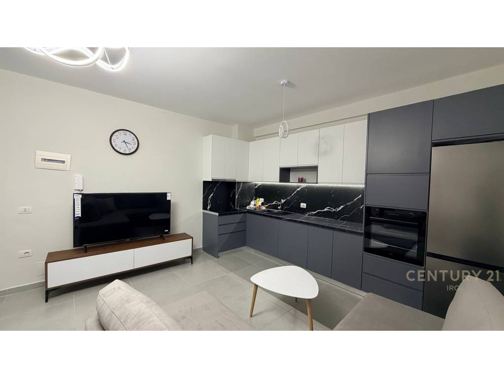 APARTMENT 2+1+PARKING SPACE FOR RENT ON DURRESIT STREET!
