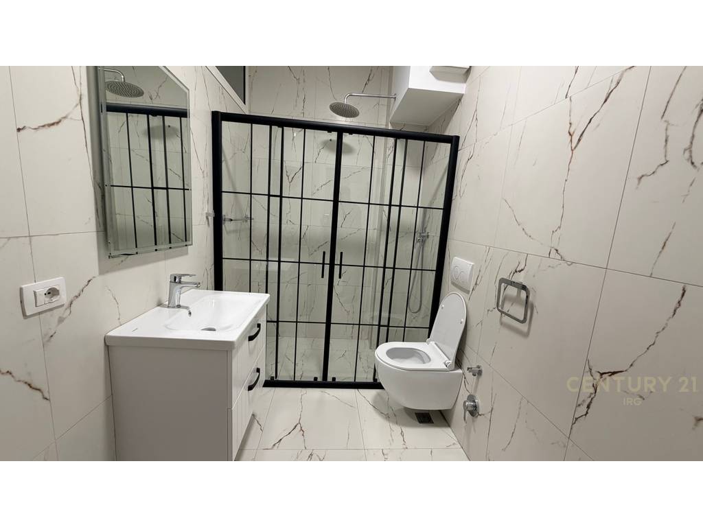 APARTMENT 2+1+PARKING SPACE FOR RENT ON DURRESIT STREET!