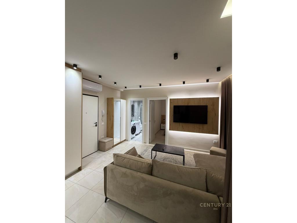 Apartament 1+1 me Post Parkimi – Rr. "Besim Imami"