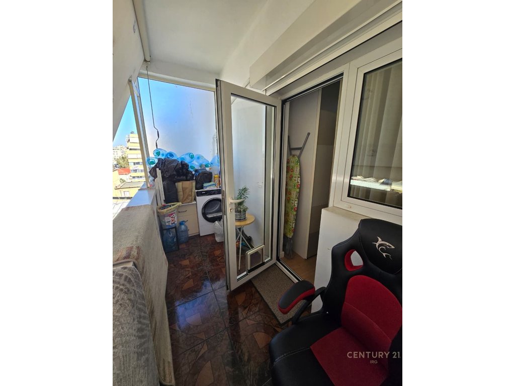 Apartment 3+1+2+balcony+storage+garage on Kosovareve Street.