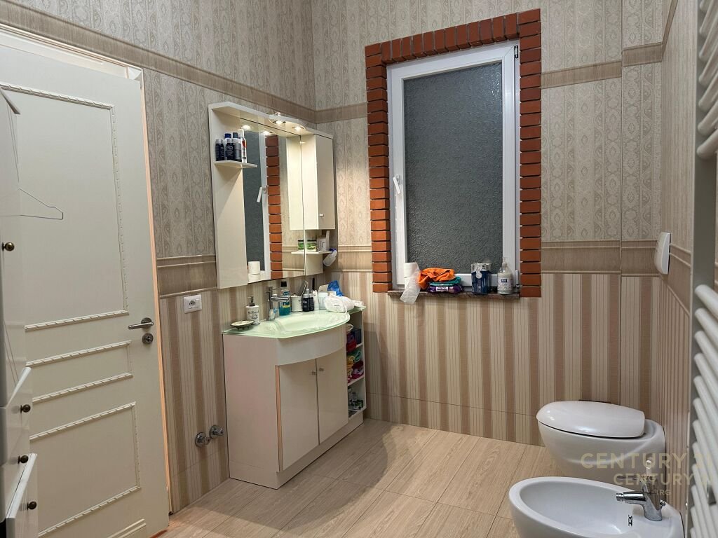 Unique villa for sale in Qetesia Residence, Qerret!