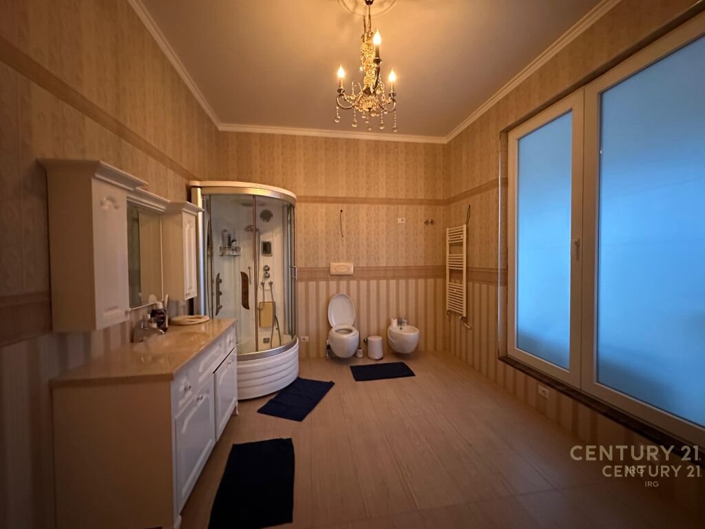 Unique villa for sale in Qetesia Residence, Qerret!