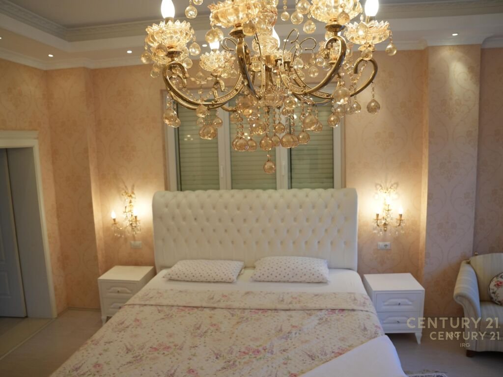 Unique villa for sale in Qetesia Residence, Qerret!