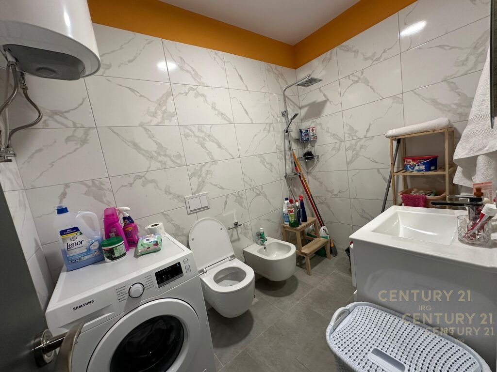 Apartment 2+1+2+ Parking space for rent near the former Aviation Field!