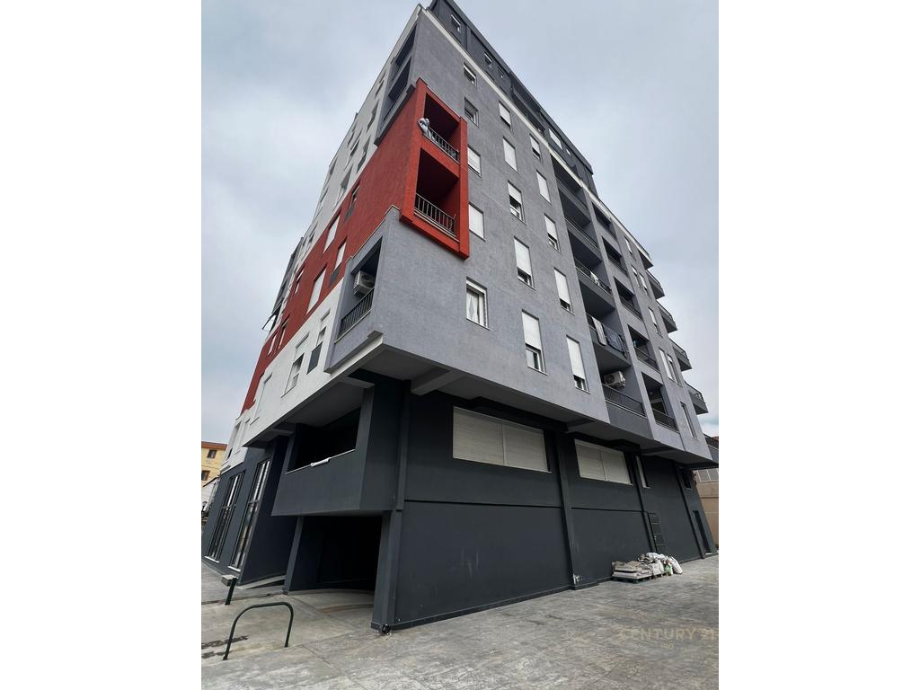 APARTAMENT 2+1 PER SHITJE / 5 MAJ