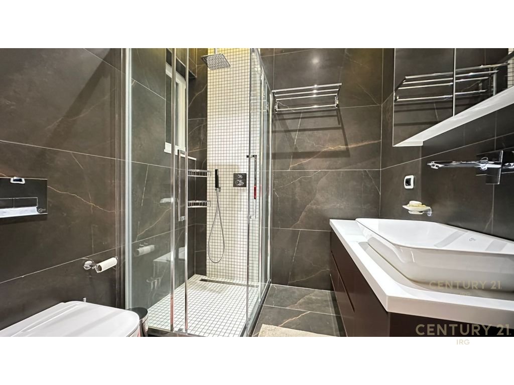 1+1 apartment for rent near the Botanical Garden close to the Mosque!