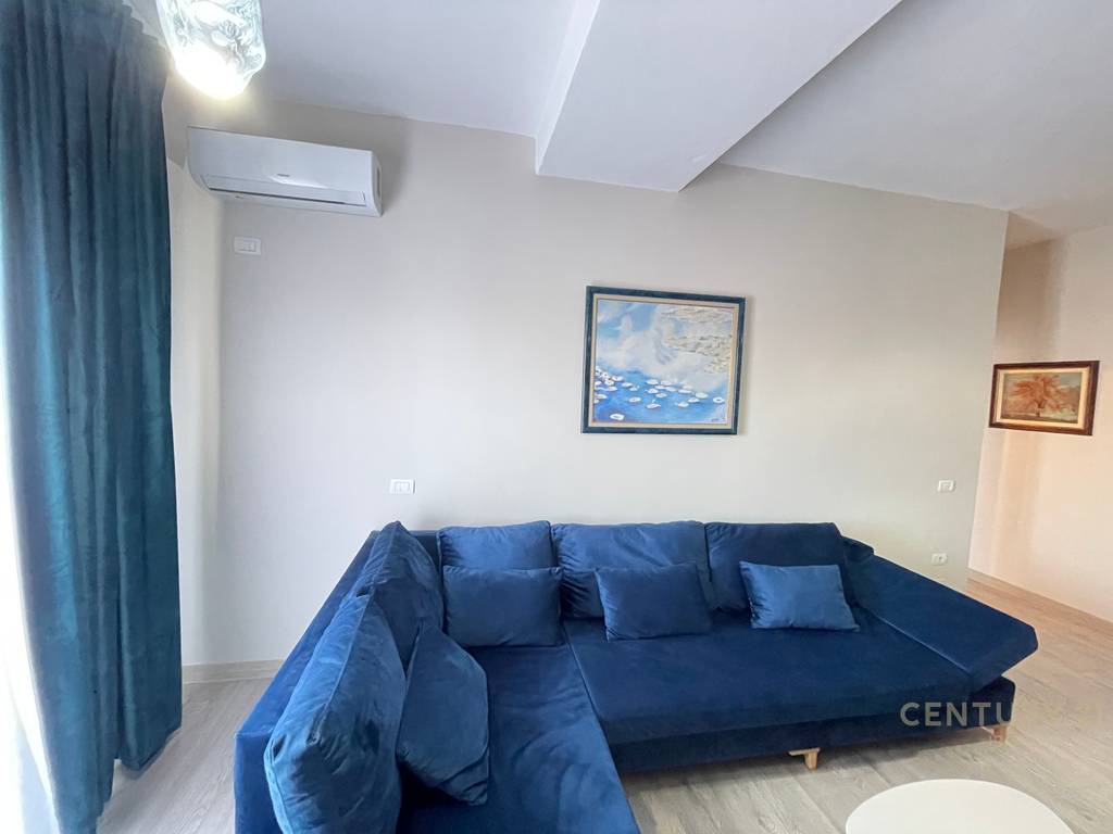 JEPET APARTAMENT ME QIRA NË XHAMLLIK