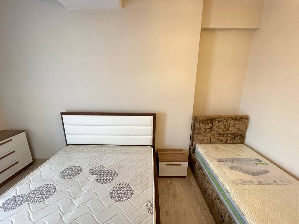 JEPET APARTAMENT ME QIRA NË XHAMLLIK